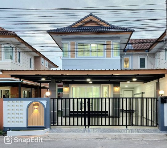 บ้านแฝด 2ชั้นติดถนนหลักเหมาะในการอยู่อาศัย และทำธุระกิจรีโเวททั้ง