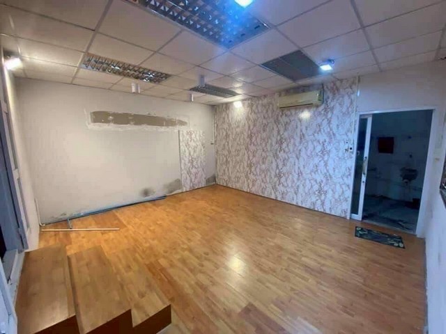 ขายบ้านไม้แดง 2 ชั้น ทำเลทอง! ติดถนนคนเดินเชียงคาน–ริมโขง
