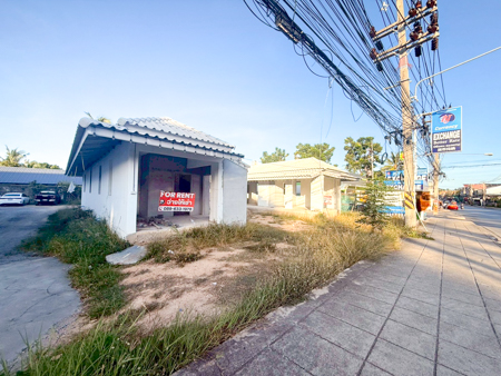 Commercial Space and Shop Building for Rent in Bophut, Koh Samui