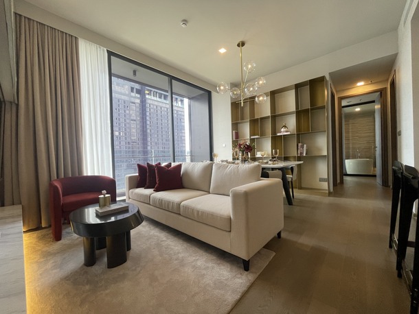 Modern Luxury 2 BR Condo on High Floor Fully Furnished In Asoke
