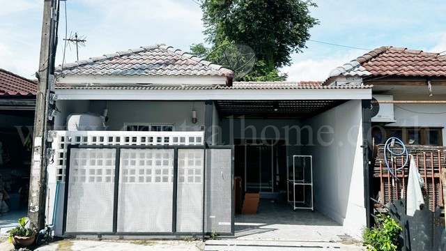 ทาวน์เฮ้าส์ ชั้นเดียว พรธิสาร 5 คลอง 7 ธัญบุรี รีโนเวทใหม่ ราคาถู