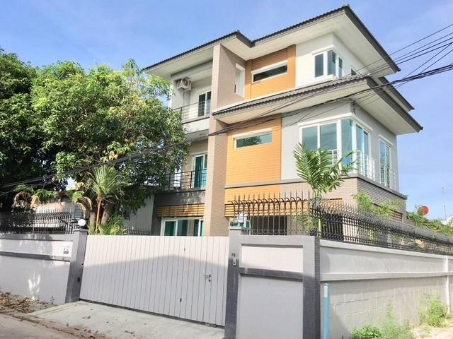 ขายบ้านเดี่ยว 3 ชั้น 70 ตร.ว. หลังมุม ย่านสุทธิสาร ลาดพร้าว