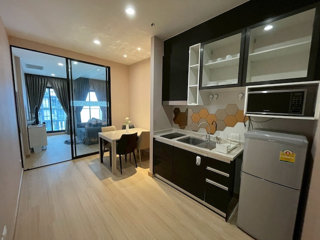 Noble Ploenchit safe 6th floor