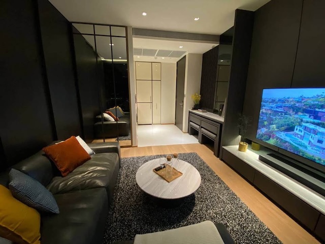 Beatniq 32 spacious clean
