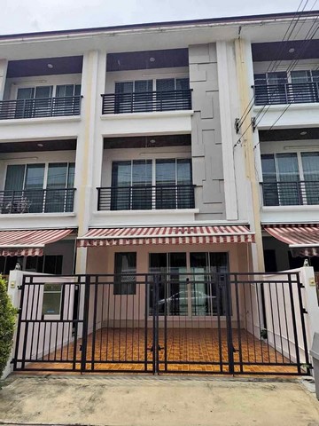 ให้เช่าทาวโฮมใกล้รถไฟฟ้าสายสีเหลือง สถานีลาดพร้าว 83 และ ลาดพร้าว