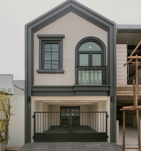 ขายทาวน์เฮ้าส์หรู 2 ชั้นสไตล์ Modern ปรีดี42 สุขุมวิท71 รีโนเวทหใ