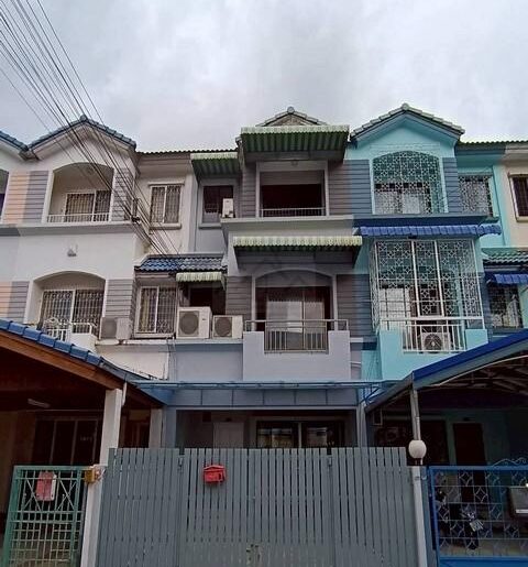 ขายทาวน์โฮม 3 ชั้น บ้านกลางเมือง ซอยพระรามเก้า43 ใกล้ The Nine พร