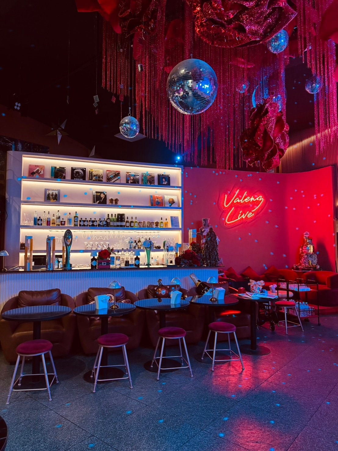 เซ้งร้าน โซน RCA พระราม9 สามารถทำเป็นบาร์ คาราโอเกะ เลาจ์