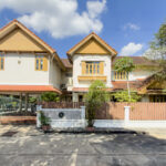 บ้านเดี่ยว หมู่บ้าน วรารมย์ เพชรเกษม 81 (หลังริม)