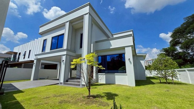บ้านสร้างใหม่ 2 ชั้น เนื้อที่กว้างขวาง ทำเลดี โซนสันทราย