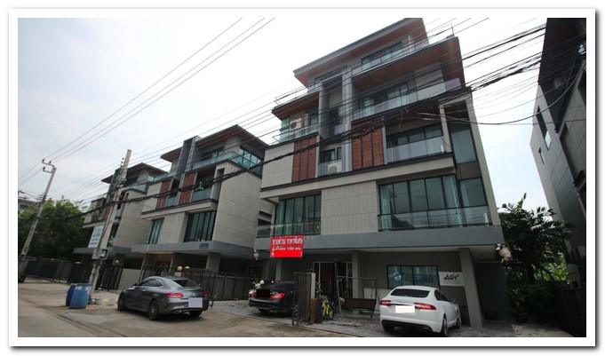 ขาย Luxury Home Office โครงการ The Ace Srinakarin 15 38.9 ล้านบาท