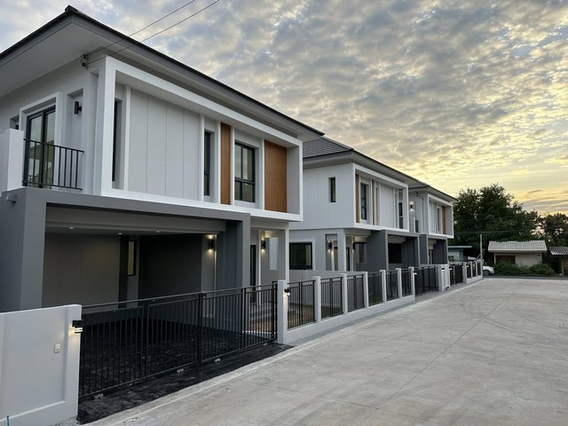 โครงการบ้านเดี่ยว สินวิเศษ ไพรด์ แหลมฉบัง–บางละมุง