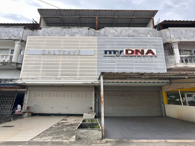 ขาย/เช่า อาคารพาณิชย์ 2 ชั้นครึ่ง 2 คูหา ในตัวเมืองระยอง