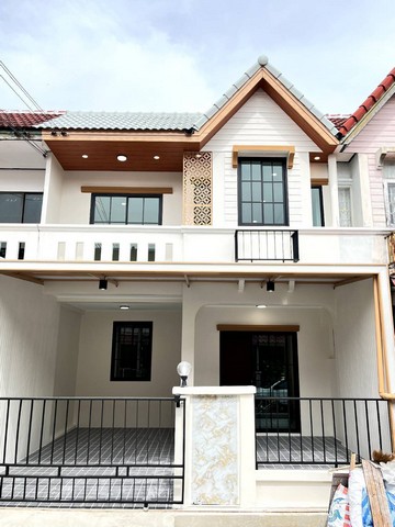 ขายทาวน์เฮ้าส์2ชั้น มบ.คัทลียาวิลล์(ซ.ลำลูกกา 49)คลอง3 ขนาด21ตรว.