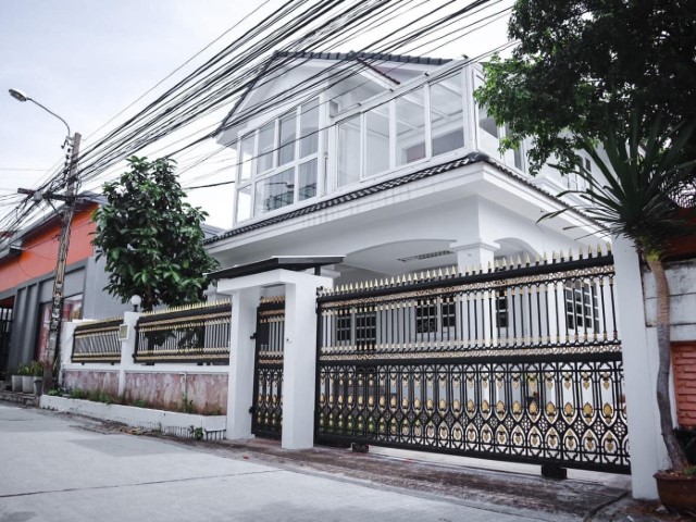 ให้เช่าด่วนบ้านเดี่ยวซอยลาดพร้าววังหิน18มี3นอน3น้ำตกแต่งใหม่เช่า3