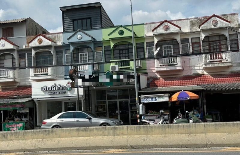 ขายอาคารพาณิชย์ 2 ชั้นครึ่ง ทำเลทอง อำเภอเมือง จังหวัดลพบุรี