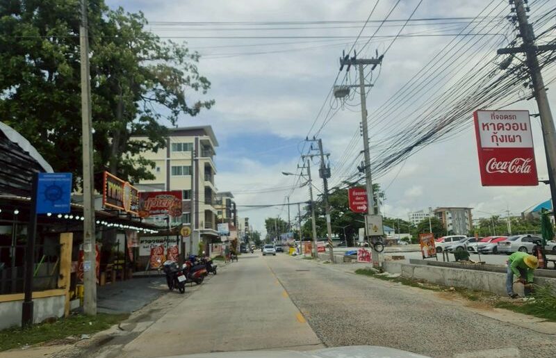 ขายที่ดินพร้อมบ้าน ใกล้หาดวอนบางแสน ราคาดี