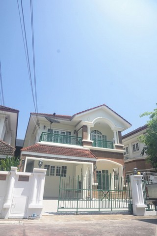 ให้เช่าบ้านเดี่ยว 2ชั้น ย่านถนนศรีนครินทร์ซอย51 ใกล้ซีคอนสแควร์
