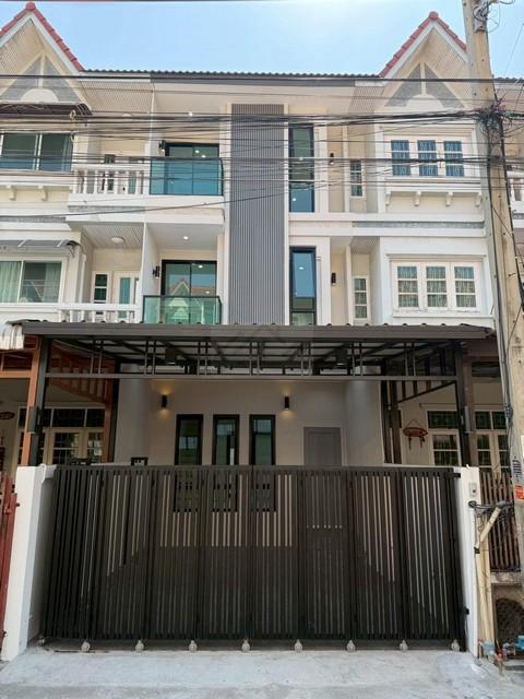 ขายทาวน์โฮม 3 ชั้น เล่นระดับ 22 ตร.ว. ซอยนาคนิวาส 37 ใกล้เลียบด่ว