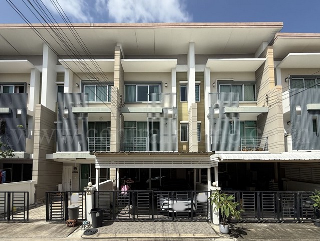 ลดราคา ทาวน์โฮม 3 ชั้น ทาวน์พลัส ประชาอุทิศ – ทุ่งครุ พร้อมอยู่