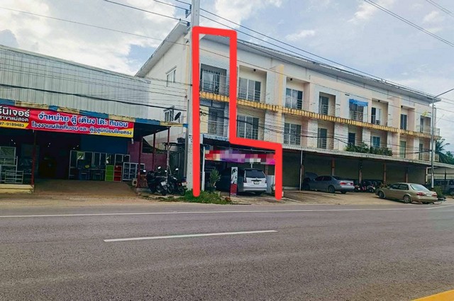 ขายขาดทุนอาคารพาณิชย์ 3 ชั้น ติดถนนสายแม่สอด-อุ้มผาง