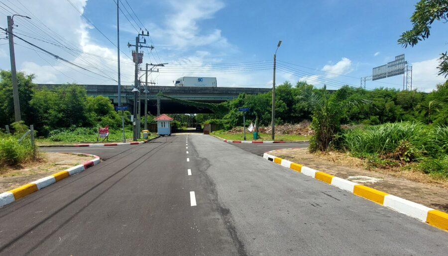 ขายด่วนที่ดินเปล่า ทำเลดี แปลงมุมสวย ในหมู่บ้านมัณฑนา