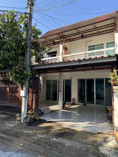 ให้เช่าทาวเฮ้าส์ 2 หลัง (ทะลุกัน) 2 ชั้น ซอยรามอินทรา 34 ติดเลียบ