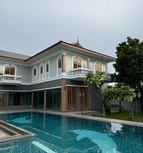 ขายบ้าน 2 ชั้น เนื้อที่ 1 ไร่ ย่านแจ้งวัฒนะ 14 บ้าน Built-in ทั้ง