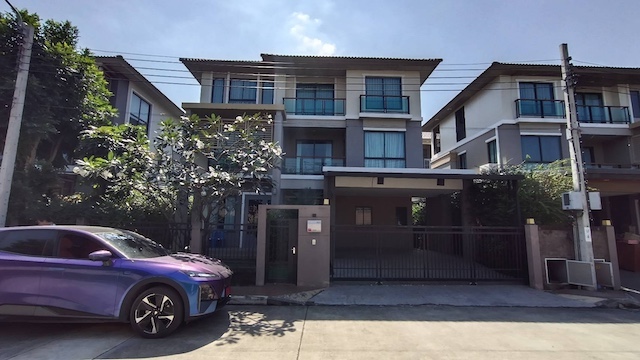 BH3864 | เช่า–ขาย บ้านเดี่ยวหรู 3 ชั้น ภัสสร สรงประภา ดอนเมือง