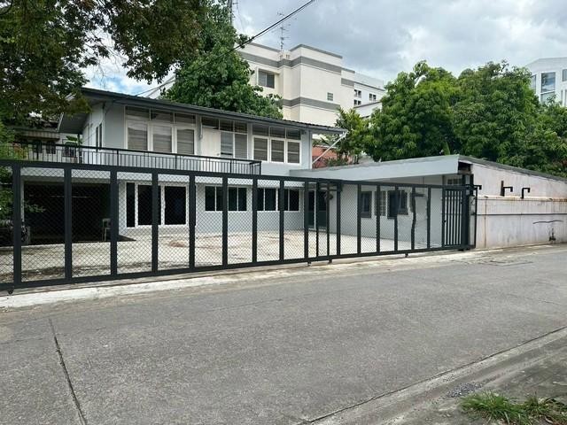ขายที่ดินพร้อมบ้านเดี่ยว2ชั้น อกมัย ปรีดีย์พนมยงค์ สุขุมวิท 71