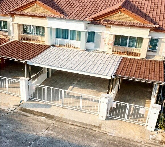 ตลาดไท 2.5 กม. ตลาดไอยรา 2.8 กม. ม.กรุงเทพ 2 กม. 2 นอน 2 น้ำ