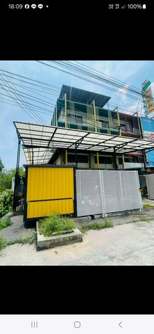 อาคารพาณิชย์ 4 ชั้น 2 คูหา ติดถนนสุขุมวิท ทำเลขั้นเทพ