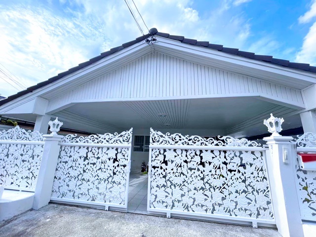 บ้านเดี่ยวชั้นเดียวให้เช่า ใกล้ MRTสัมมากร 200 ม .รามคำแหง110-112