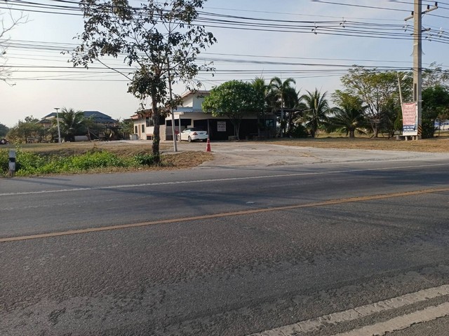 ขายที่ดินพร้อมอาคารสำนักงานออฟฟิศ อำเภอปากท่อ จังหวัดราชบุรี