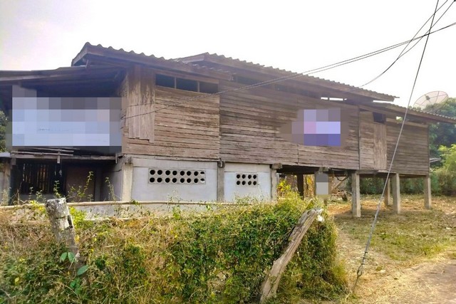 ขายบ้านครึ่งตึกครึ่งไม้ ซอย 5 ถนนแม่ทา-ท่าจักร ลำพูน