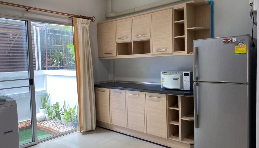 BH3873ให้เช่าทาวน์โฮม 3ชั้น บ้านกลางเมือง ลูเซิร์น สุขุมวิท อ่อนน