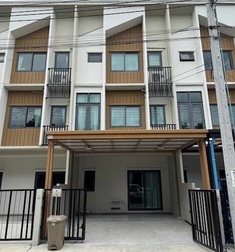 BH3913 ให้เช่าทาวน์โฮม 3 ชั้น เพล็กซ์ อ่อนนุช วงแหวน สุขาภิบาล 2