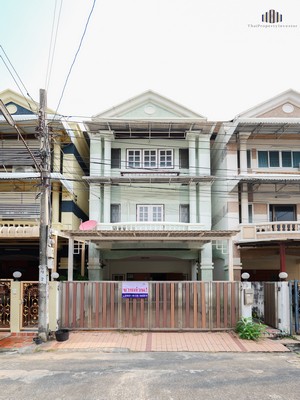 ติดมหาวิทยาลัย ทำเลดี! ขาย ทาวน์เฮ้าส์ 3 ชั้น หมู่บ้านพิบูลย์