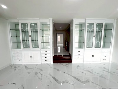 ให้เช่าบ้าน 5 ชั้น ทำเลเย็นอากาศ โครงการ หมู่บ้านเย็นอากาศเรสซิเ