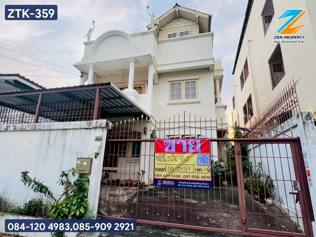 บ้านเดี่ยว 3 ชั้น ซอยวชิรธรรมสาธิต22 ย่านสุขุมวิท 101/1