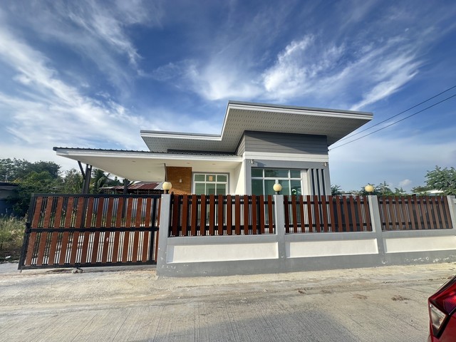 บ้านเดี่ยวสร้างใหม่ห้วยใหญ่ พื้นที่กว้าง ทำสวนหรือจะปลูกบ้านเพิ่ม