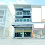 ใกล้ ตลาดชัชวาล คลอง7 อาคารพาณิชย์ 2 คูหา 3.5 ชั้น 2 นอน 2 น้ำ