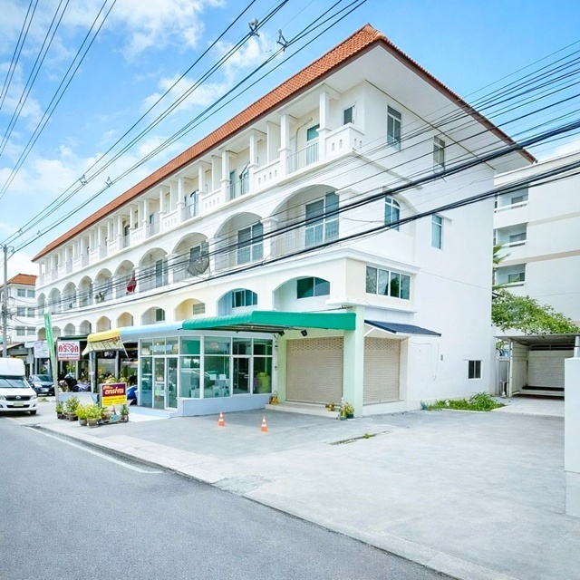 ตลาดนัดนิคมอมตะนคร 800 ม. ปั้มบางจาก อาคารพาณิชย์ 4 ชั้น ติดถนนให