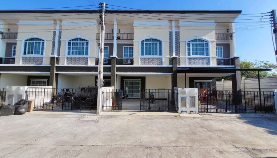 ขาย ทาวน์เฮ้าส์ ภูฟ้า เดอ วิลล์ @ บ้านฉาง-บูรพาพัฒน์