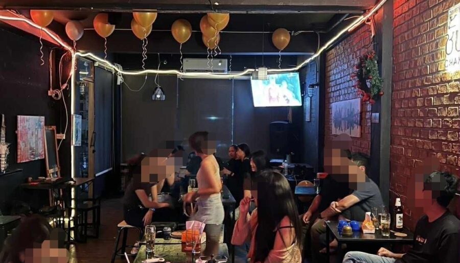 เซ้งร้านชั้น2 ห้วยขวาง เหม่งจ๋าย ติดริมถนนใหญ่ จอดรถหน้าร้านได้