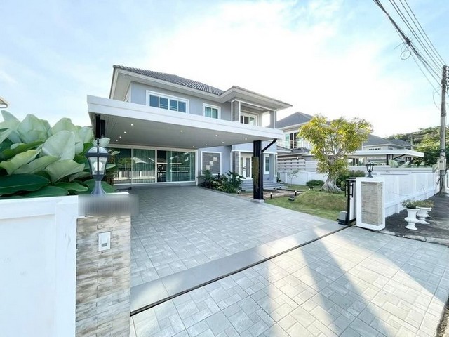 บ้านในโครงการ หลังใหญ่ เนื้อที่เยอะ หิ้วกระเป๋าพร้อมเข้าอยู่ สันท