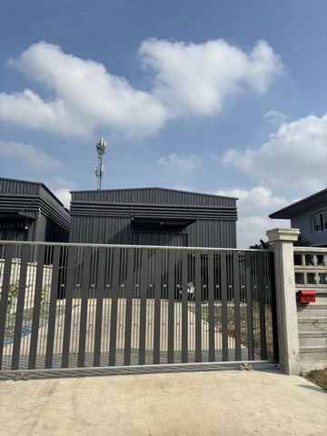 โกดังสร้างใหม่ ใกล้ถนนพุทธมณฑล สาย4 เเละสาย5