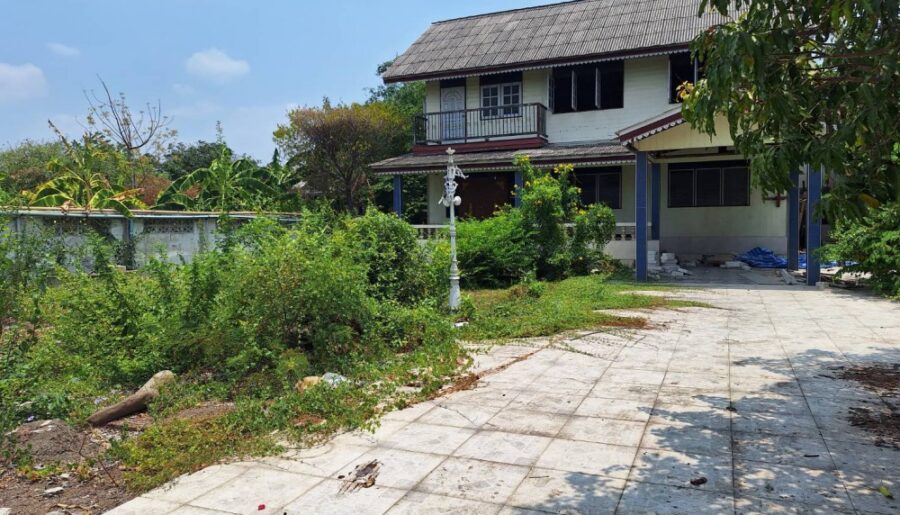 ขายที่ดิน 293 ตรว. พร้อมบ้าน4หลัง ใกล้สนามบินสุวรรณภูมิ บึงกุ่ม