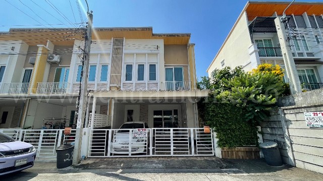 ทาวน์เฮ้าส์ โกลเด้น ทาวน์ ปิ่นเกล้า – จรัญสนิทวงศ์ หลังริม