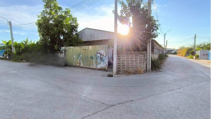 ขายที่ดินพร้อมโกดังสินค้า ซอยลาซาล 52 เขตบางนา ศรีด่าน 21 ใกล้รถไ